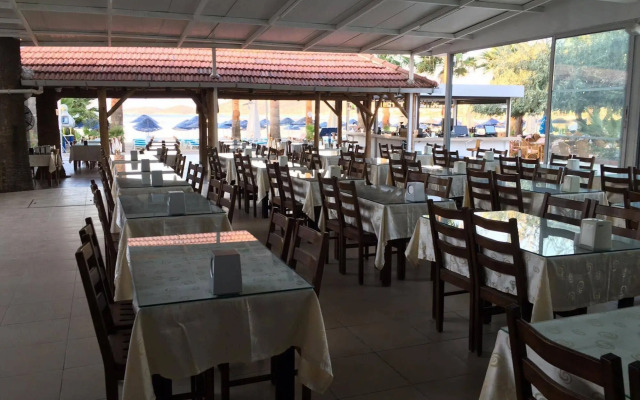 Nagi Beach Hotel