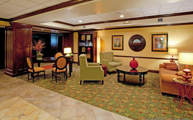Holiday Inn Express & Suites Charleston - Northwoods by IHG
