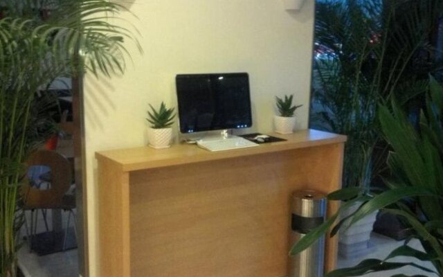 Ibis Hotel (Beijing Wukesong Dacheng Road)