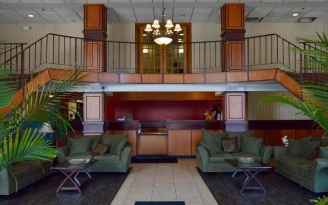 Mystic River Hotel & Suites Near Casinos
