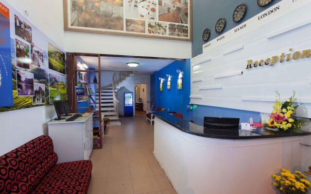 Friends Inn  Travel