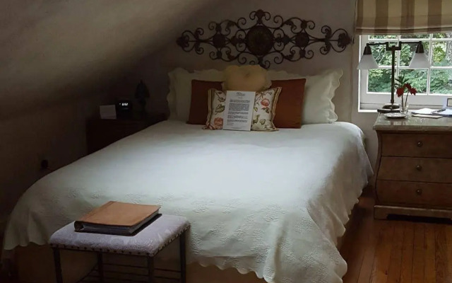 At Cumberland Falls Bed & Breakfast Inn