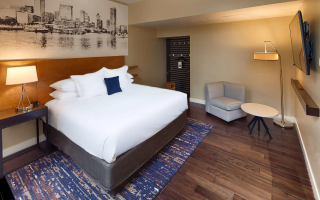 Hotel RL Baltimore Inner Harbor
