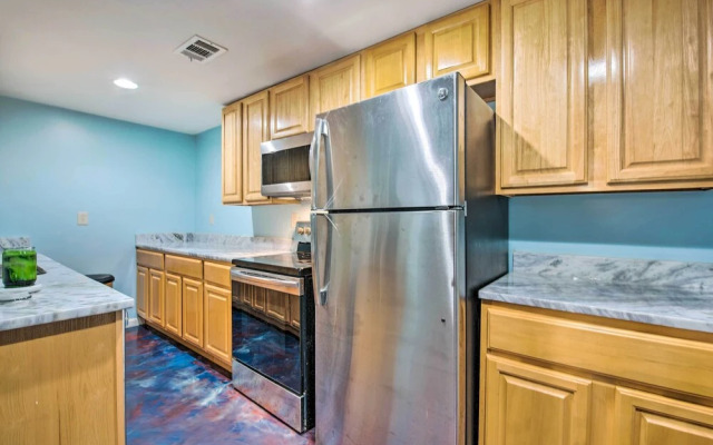 Decatur Apartment w/ Tennis Court ~ 11 Mi to ATL