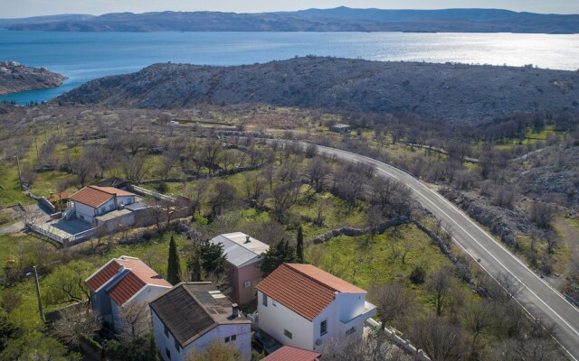 Secluded Holiday Home in Cesarica, Karlobag Near the Sea