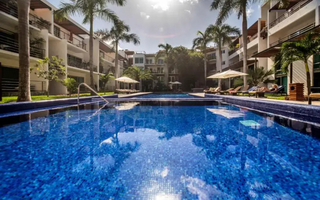 Luxurious & Central Condo In Playa Steps From The Beach