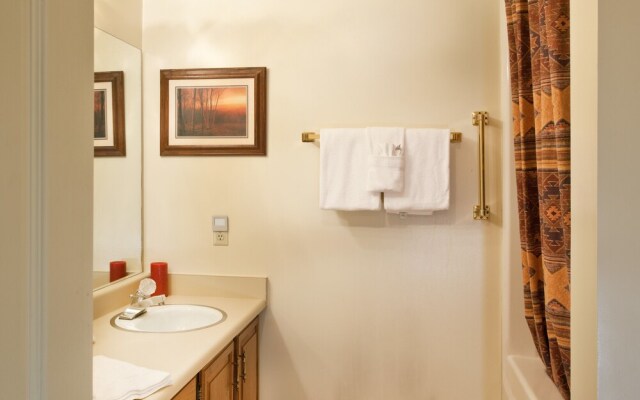 Snow Blaze Condos by Wyndham VR