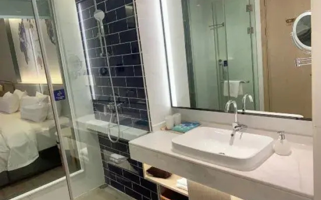 Kyriad Marvelous Hotel （Dongguan Dalang Textiles Exhibition Center）