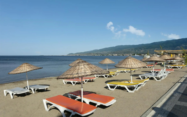 Hattuşa Vacation Thermal Club Beach
