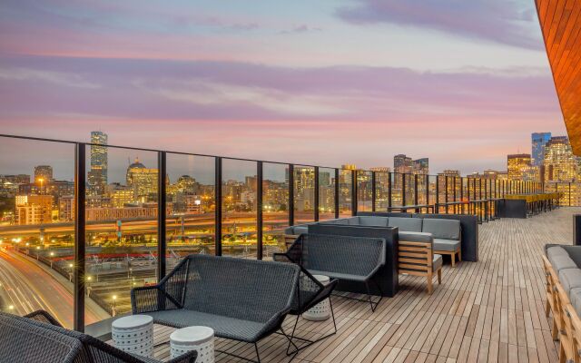 Cambria Hotel Boston Downtown - Seaport