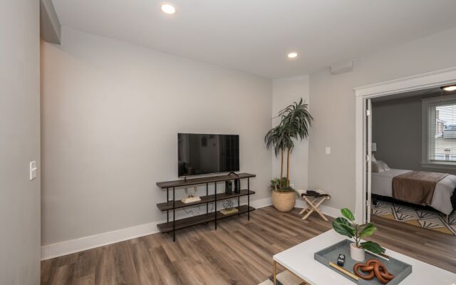 The Luxe Spot Suites