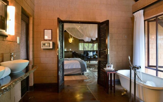 Zwahili Game Lodge & Spa