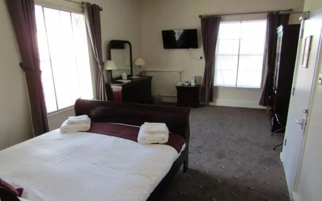 Eden House Hotel