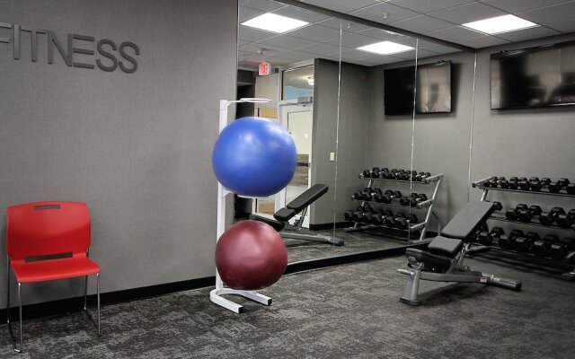 Fairfield Inn & Suites London