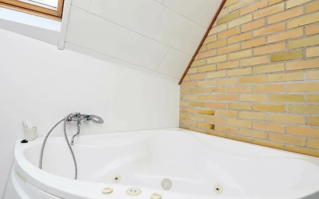 Lovely Holiday Home in Lemvig with Hot Tub