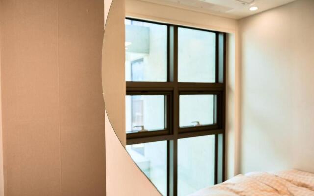 Wave Family Suite #4