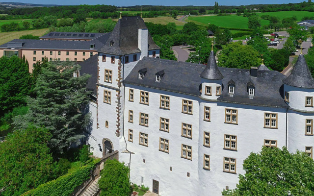 Victor's Residenz - Hotel Schloss Berg