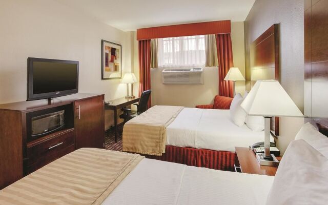 La Quinta Inn & Suites JFK Airport