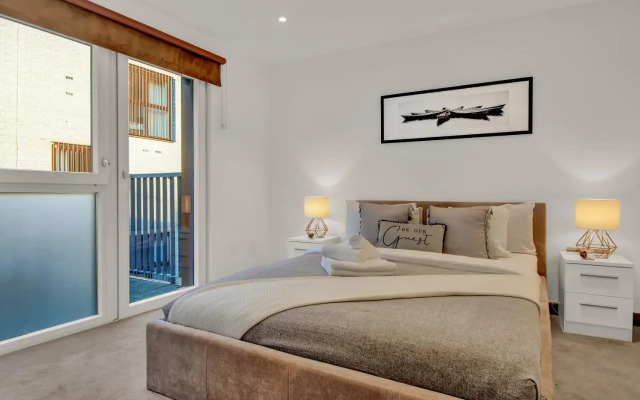 Shoreditch Square at Shoreditch by MySquare