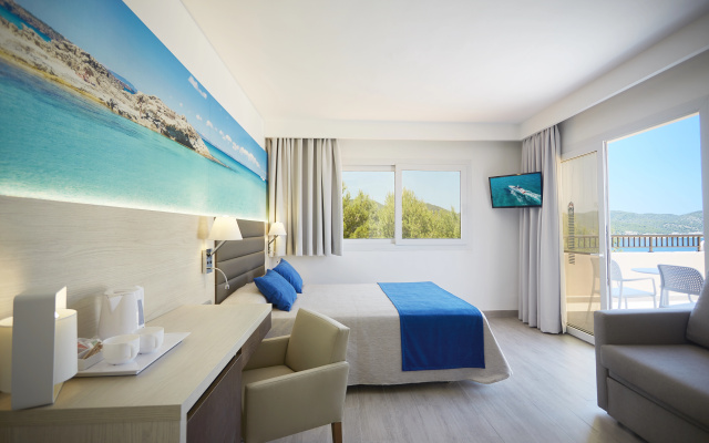 Invisa Hotel Club Cala Verde