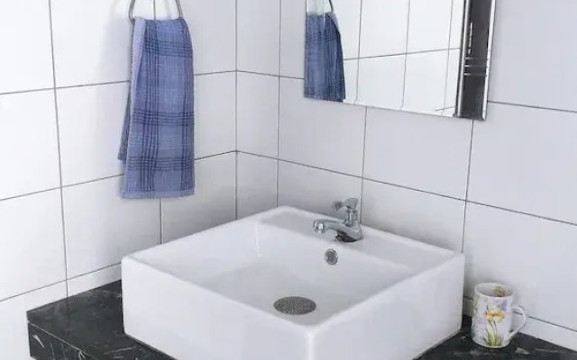 PJ8 Service Suite Pool View