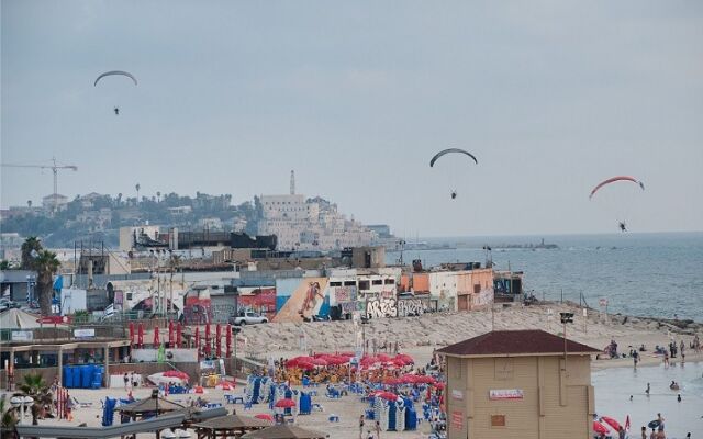 The Sea Apartments Tel Aviv by different locations