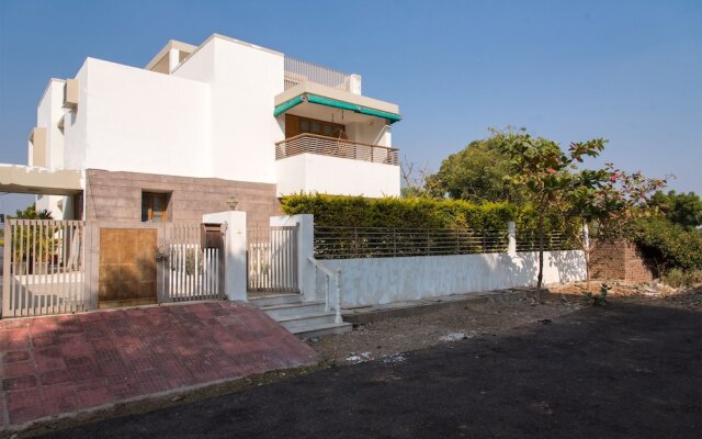 OYO 10412 Home Exotic Villa near Govardhan Vilas
