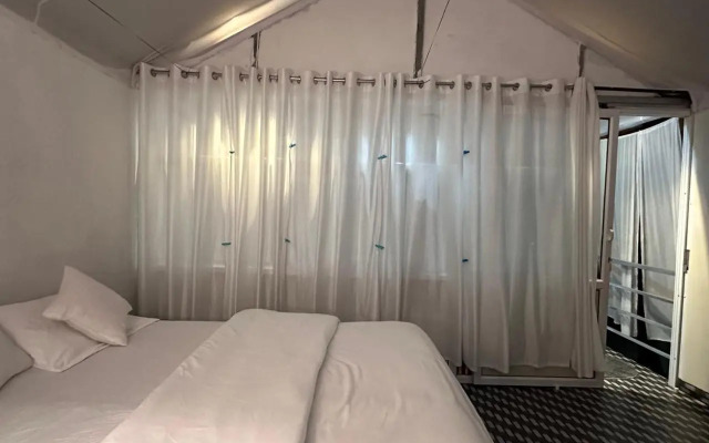 Lactos Cressida Resort