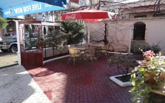 Friends Hostel And Guesthouse Batumi