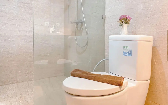 Elegant And Nice 2Br At Menteng Park Apartment