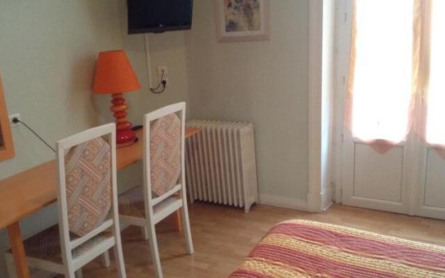 Hotel Universel