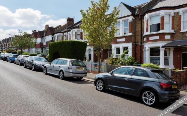 Veeve  5 Bed House Beauval Road Dulwich