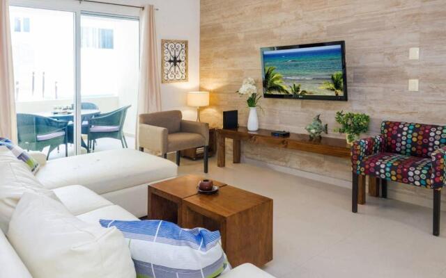 Modern Condo, Just Steps To Mamitas Beach And 5Th!