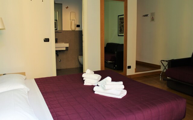 Sky Blue Palace Rome Hotel