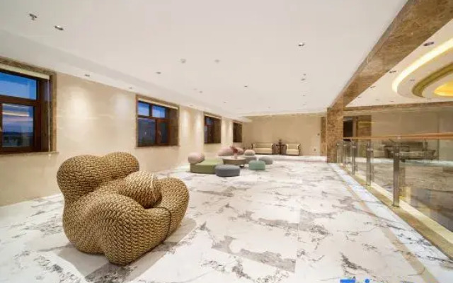 peninsula holiday inn