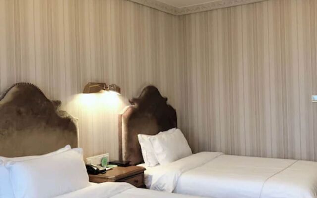 Wuhan Harvest International Hotel