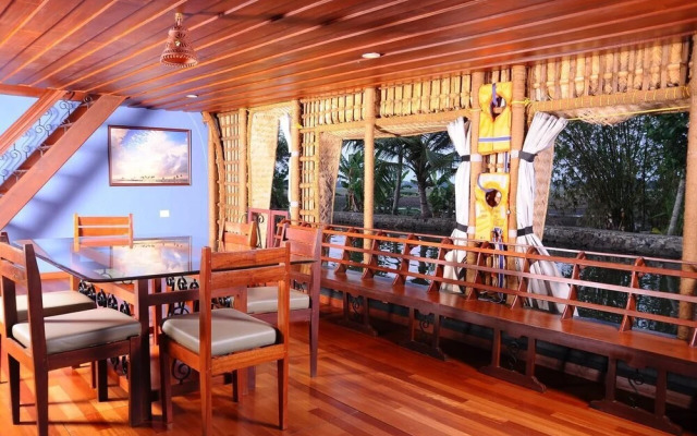 Best Kerala Houseboat