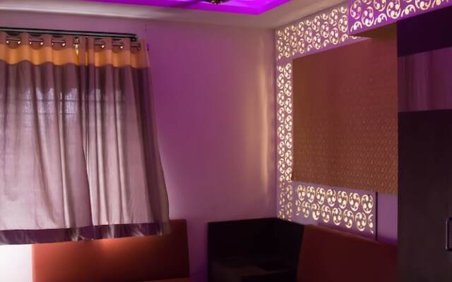 Hotel Shree Palace & Restaurant