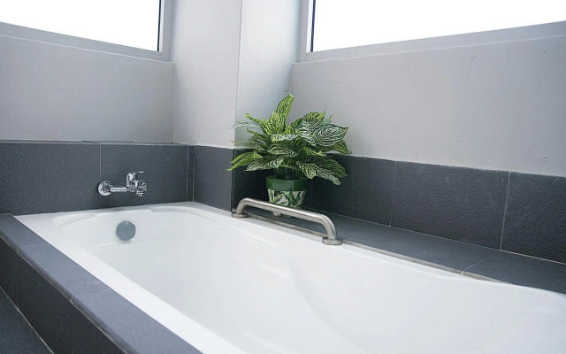 G5 Hotel & Serviced Apartment