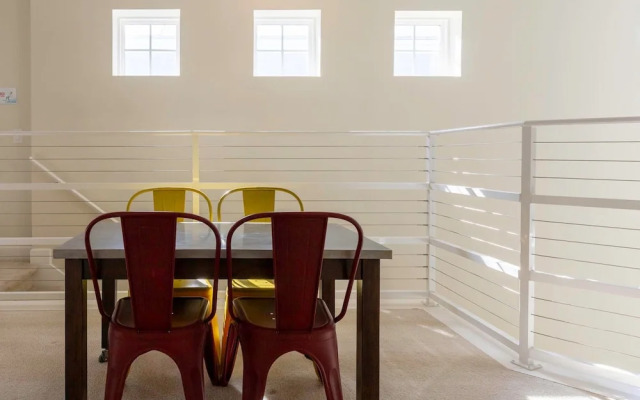 Amazing Beach House Near the Parks