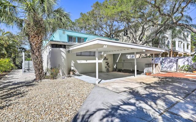 Tropical Waterfront Home: Central Location!