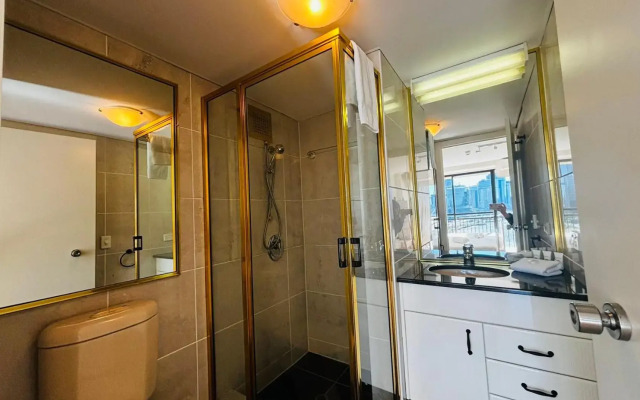 River Plaza Apartments