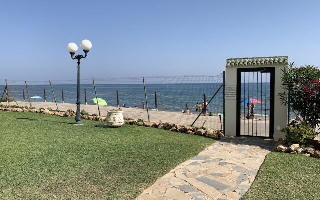 Apartment Aguamarina On The Beach Front