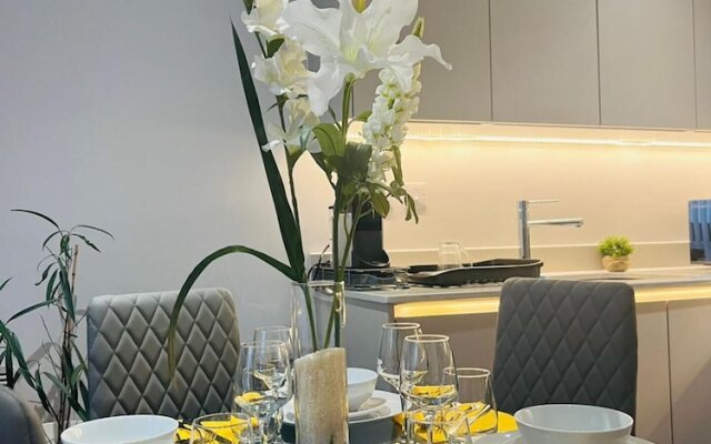 Luxury sun Terraced Apartment