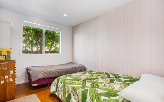 Waihi Wonder - Waihi Holiday Home – Guest Rooms – Waihi Beach