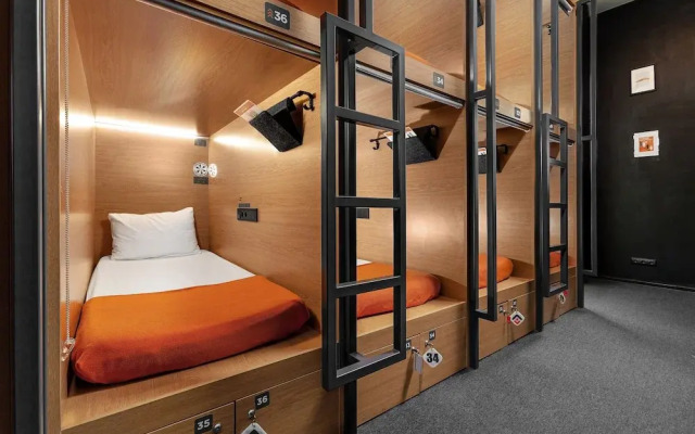 Capsule Hotel GettSleep Sheremetyevo