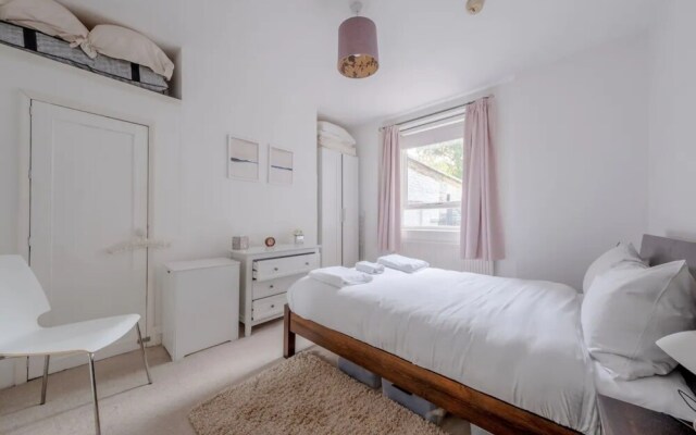 Lovely 1 Bedroom Self-contained Flat in Greenwich