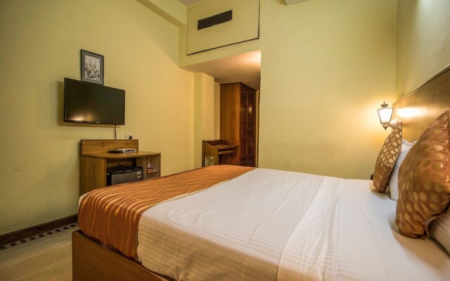 OYO 16955 Belsons Taj Mahal Hotel
