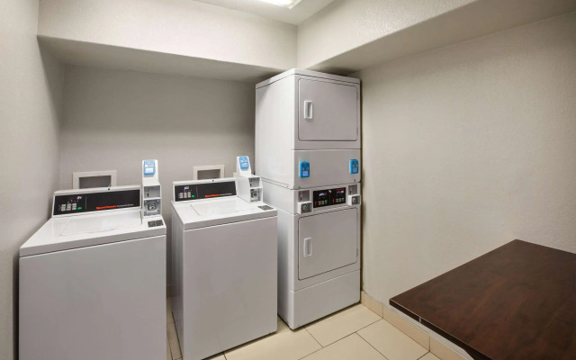 Microtel Inn & Suites by Wyndham Buda Austin South