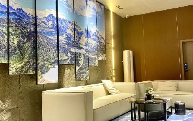 Mid-mountain Qiushu Hotel